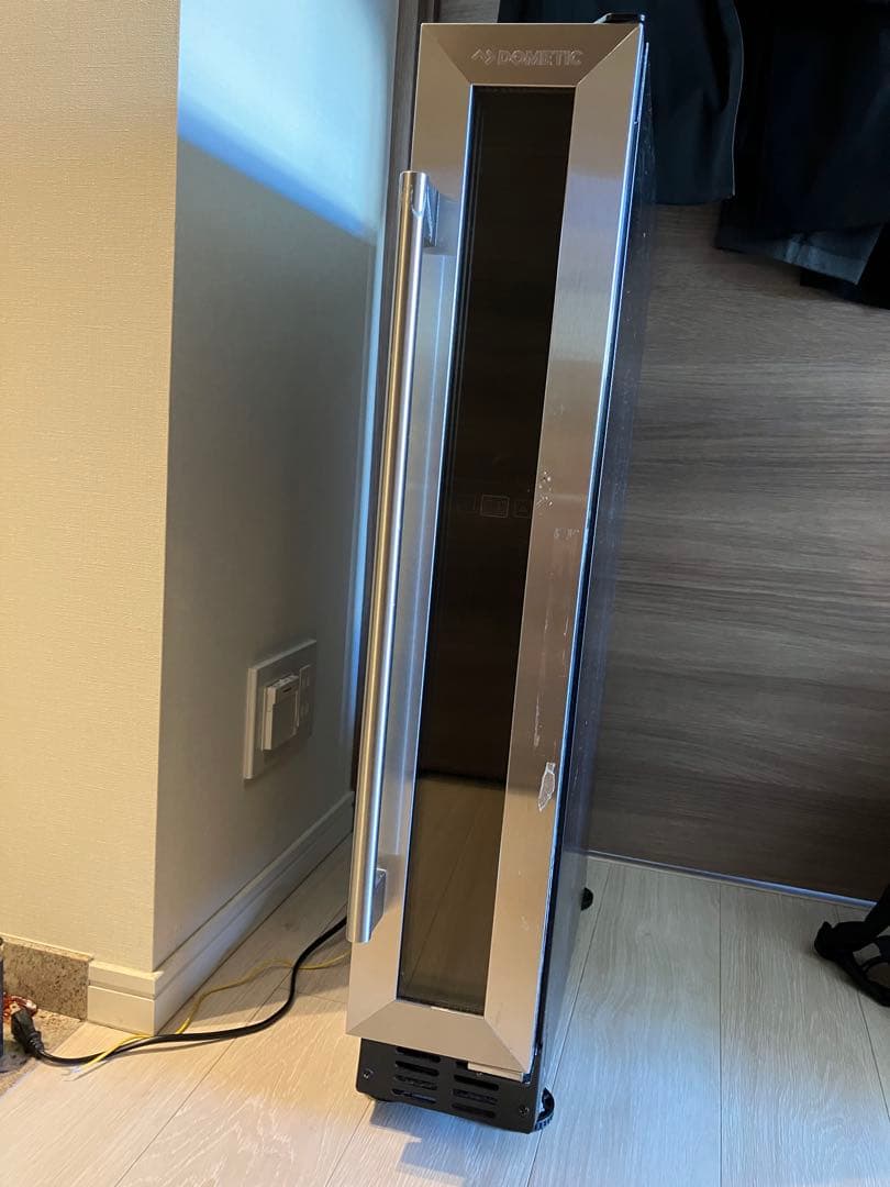 GWまでの出品/Dometic ワインセラー スリムタワー　ST7