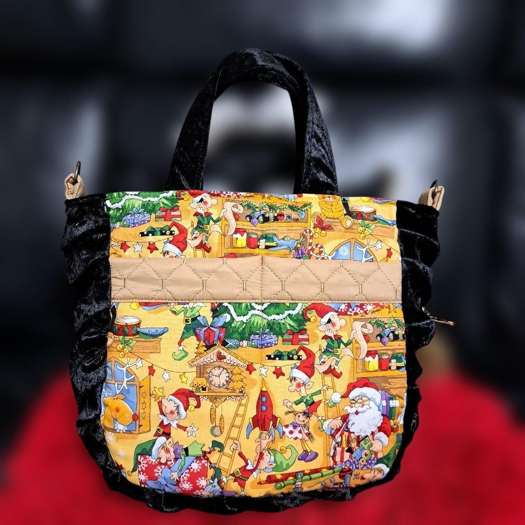 さ*ー様 コヤンイサムチョン♥️皆マフラーはしましたか❓キャー虎猫の尻尾をつけて