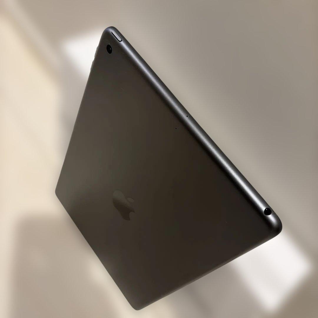 iPad 本体 第8世代