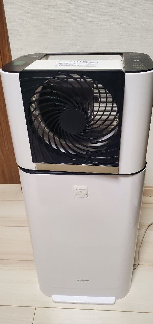 【花粉時の室内干しに最適】アイリスオーヤマ除湿機IJD-I50-W 2021年製