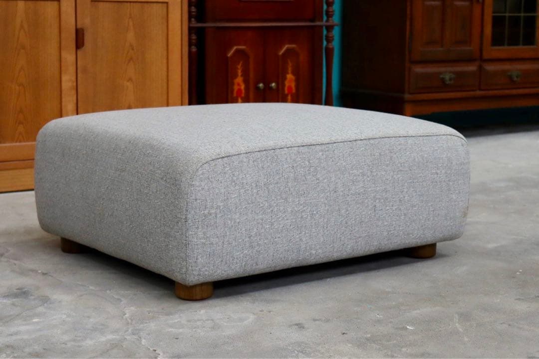 GMIK52○unico / ウニコ VAUS ヴァウス オットマン スツール