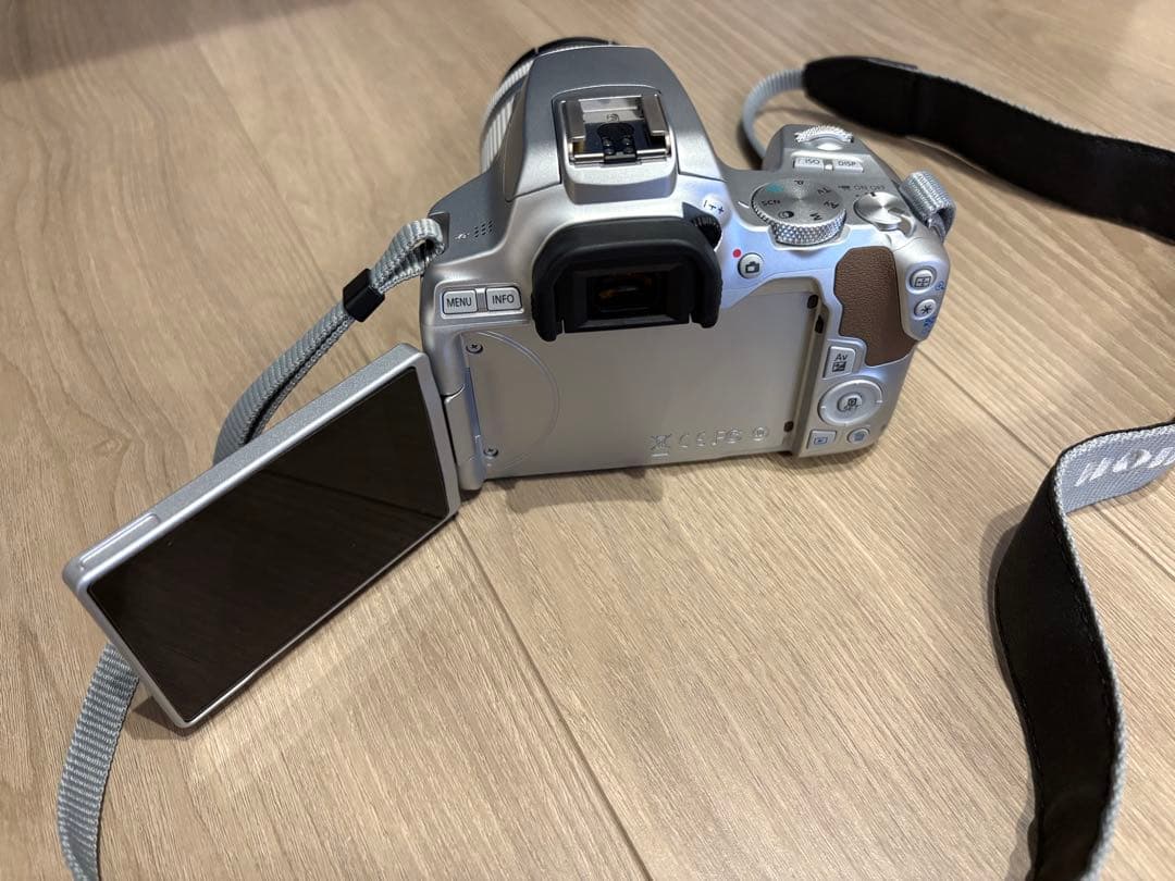 Canon EOS Kiss X10 デジタル一眼レフ