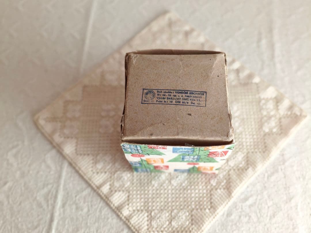 【Jack Louさま】tree ✵ アンティークガラスビーズの ホワイトツリー