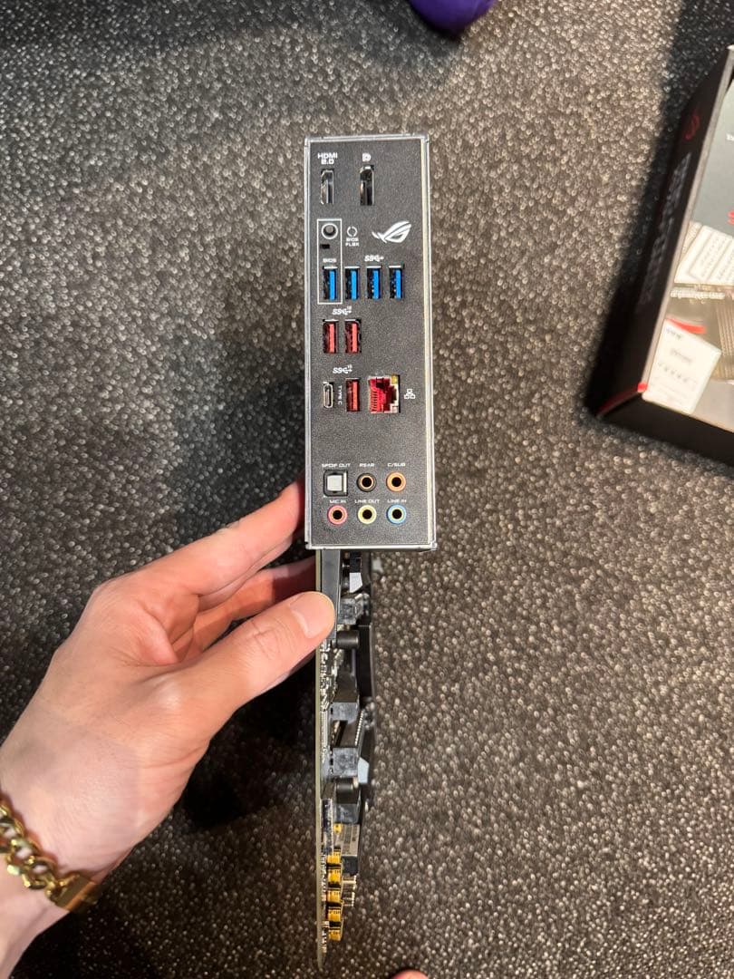 ROG STRIX X570-F GAMING マザーボード