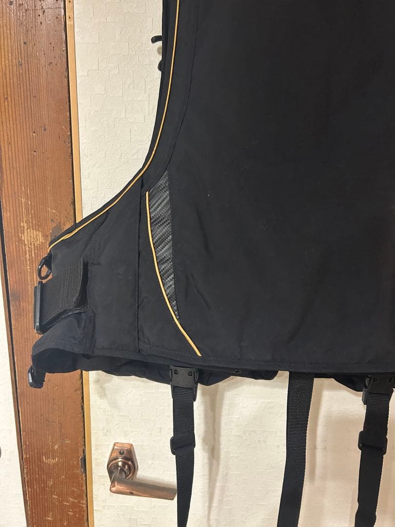 美品 がまかつ アルテマシールドプロフローティングベスト GM2183