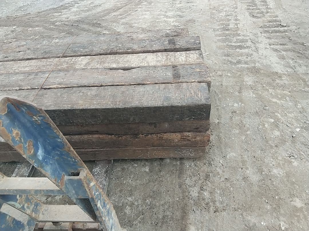 10本組 枕木 3級品 長さ約210cm 送料別 ガーデニング 花壇 庭づくり