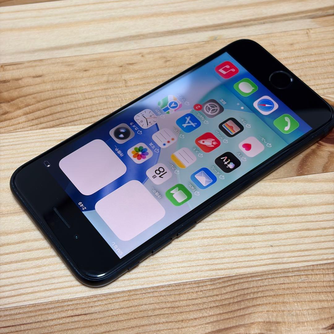 高*歌様 バッテリー新品　iPhoneSE第3世代64GB SIMフリー　美品