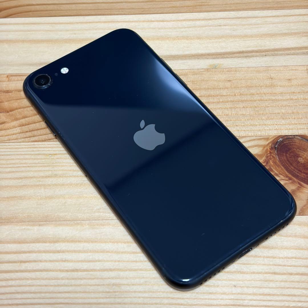 高*歌様 バッテリー新品　iPhoneSE第3世代64GB SIMフリー　美品