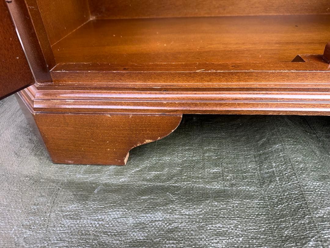 5010【サイドボード】イタリア　木製　象嵌細工　収納棚　飾り台　ヴィンテージ◎