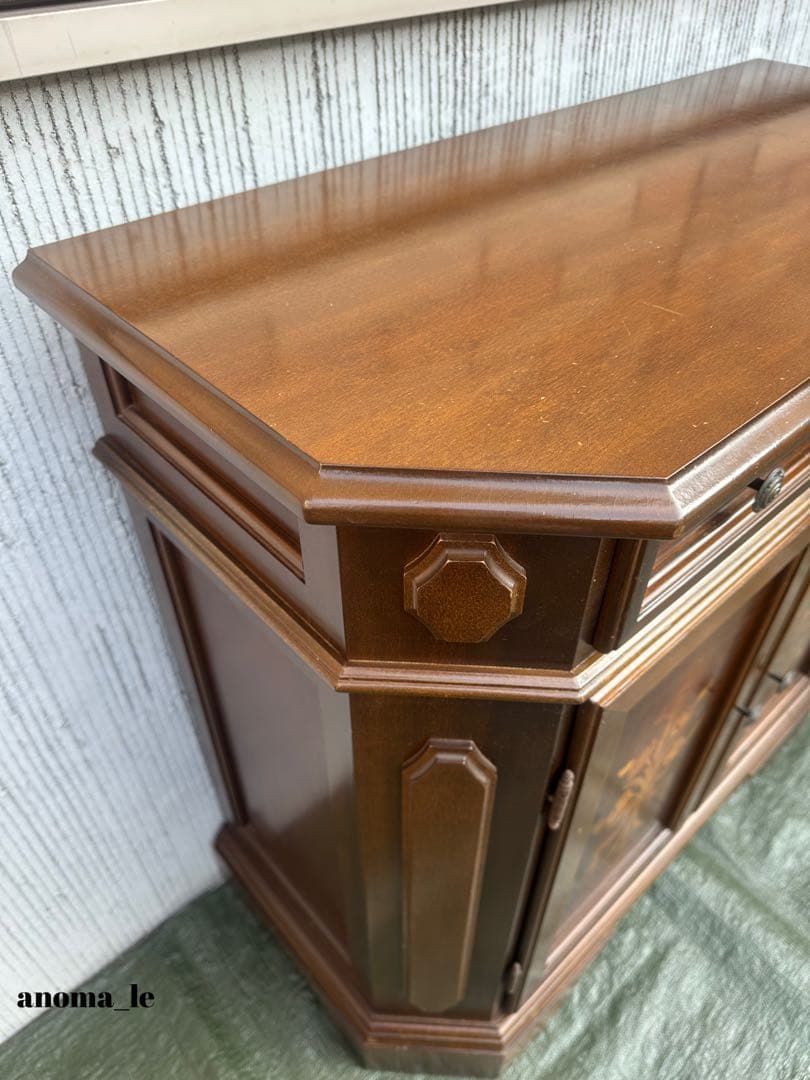 5010【サイドボード】イタリア　木製　象嵌細工　収納棚　飾り台　ヴィンテージ◎