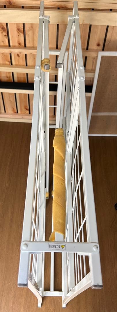 頑丈スチール折りたたみベッド 四角 シングル200kgホワイト値下げ中！