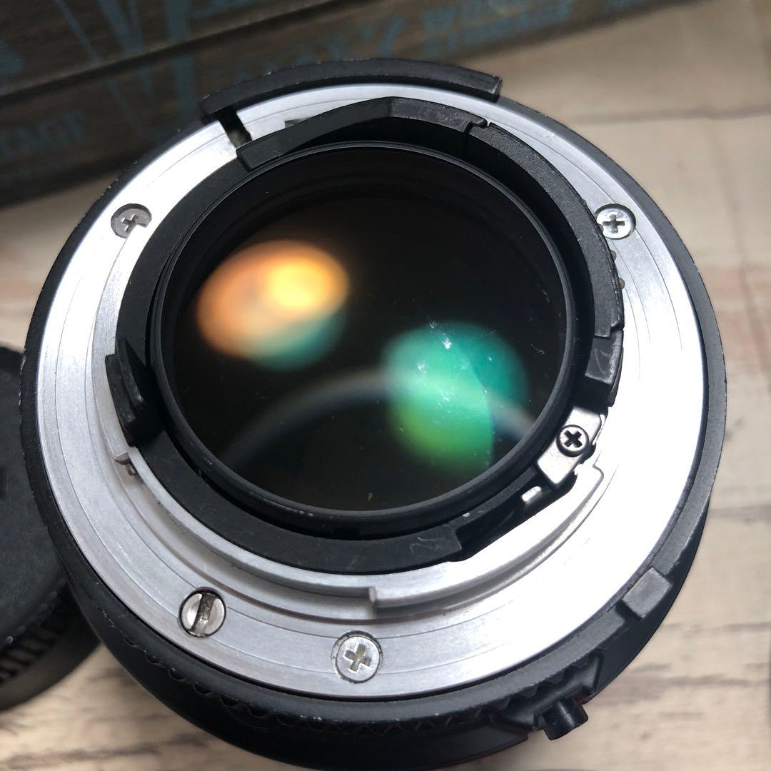 Nikon NIKKOR 85mm F1.8 単焦点レンズ