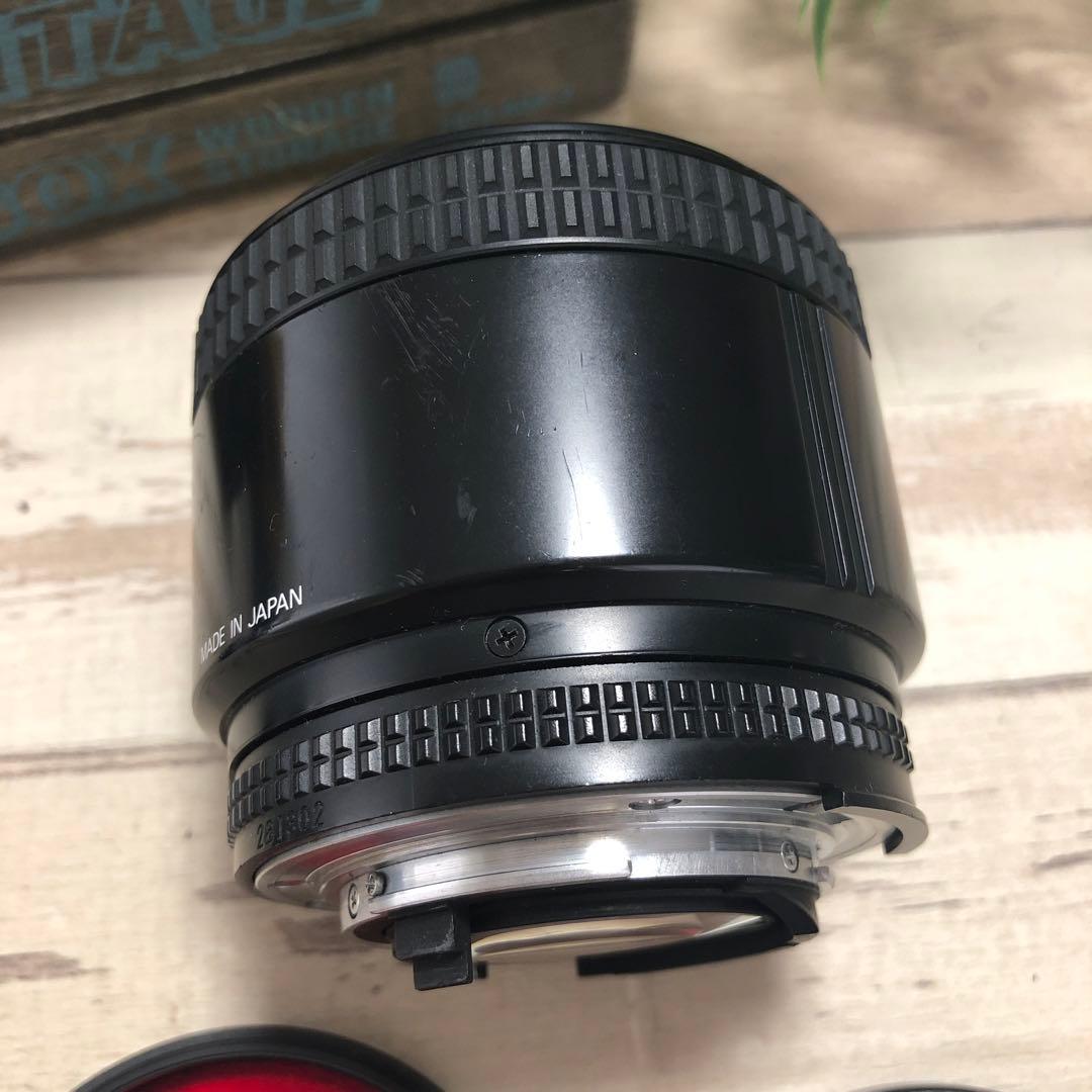 Nikon NIKKOR 85mm F1.8 単焦点レンズ