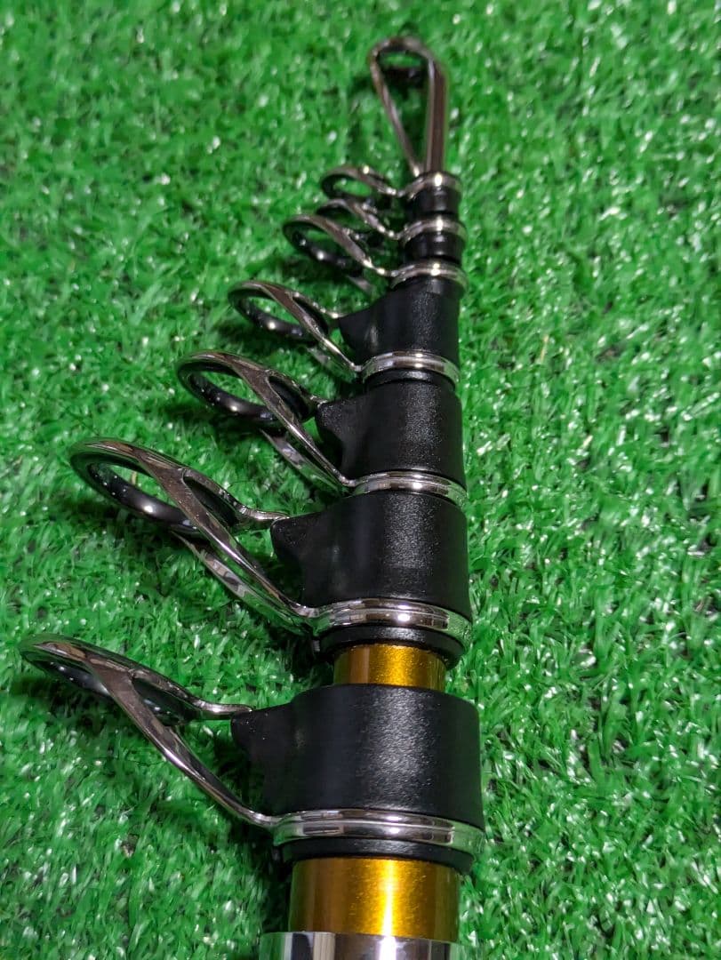 新品未使用。１７トーナメントイソ遠投　４号-530　遠投カゴ釣り磯竿