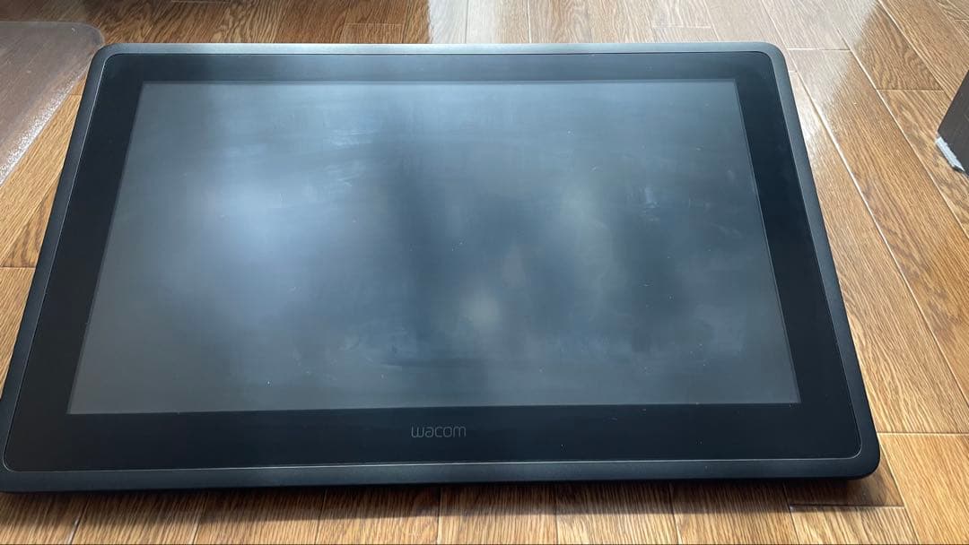 Wacom Cintiq 22 DTK-2260/K1D【おまけ付】