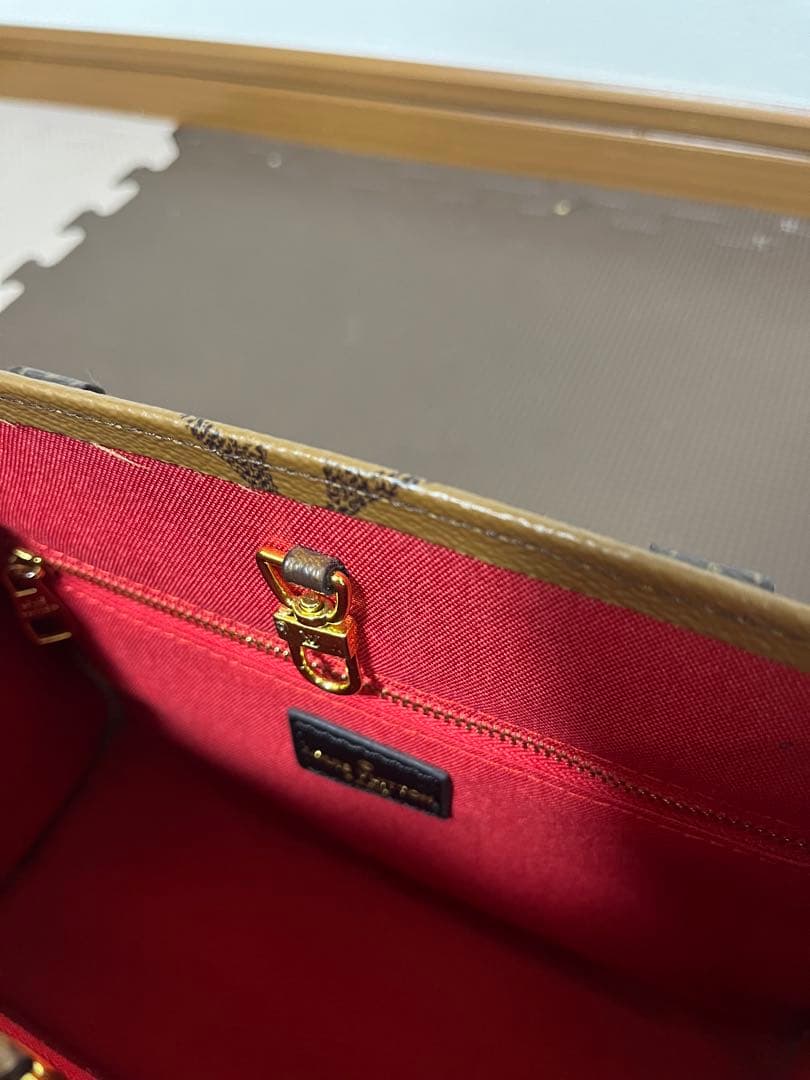 LOUIS VUITTON ルイ・ヴィトン モノグラム オンザゴー