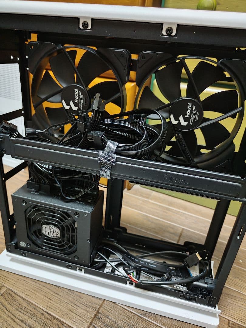 Fractal Design Ridge PCIe 4.0 白　コルセア電源付き