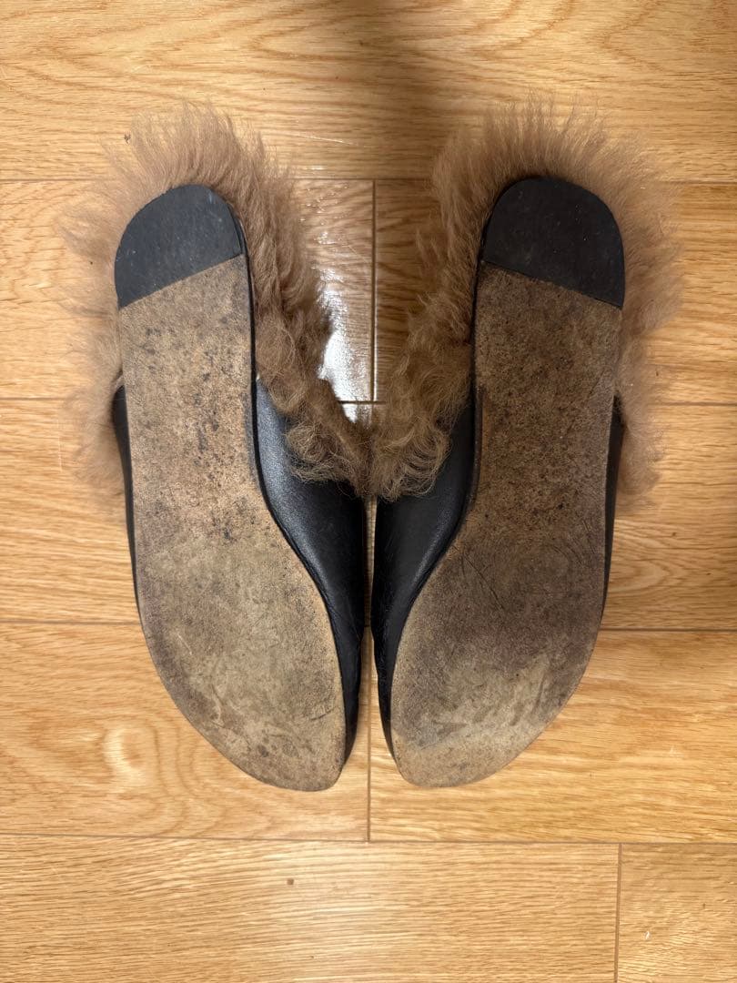 GUCCI ブラックファー付きミュール
