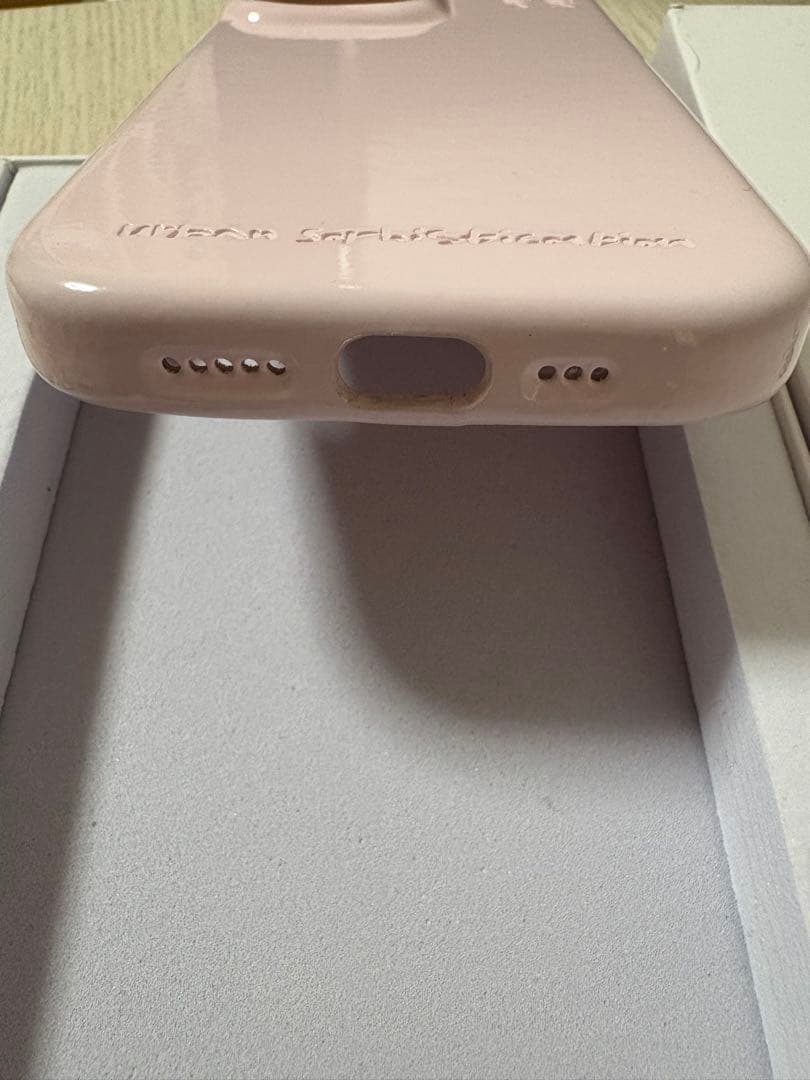 美品　Urban Sophistication iPhone16ケース