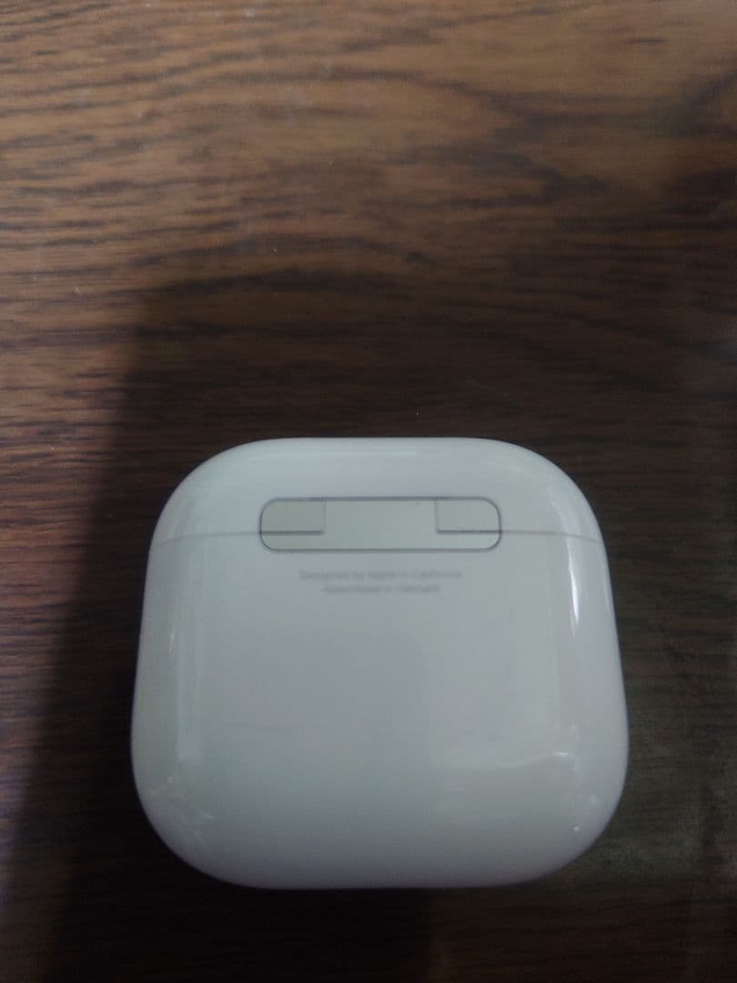 airpods4本体のみ(ノイキャン非搭載)