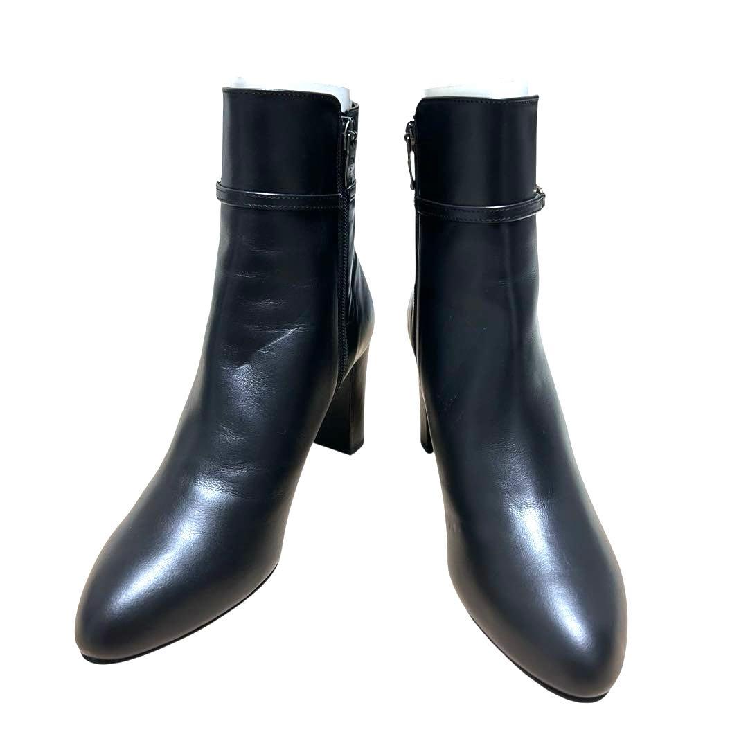 【極美品】DIANA ショートブーツ ブラック　24㎝