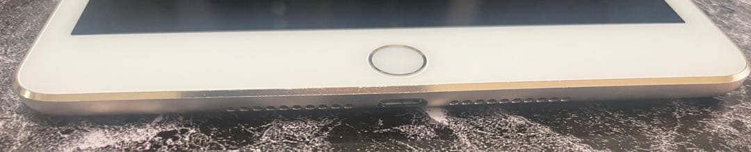 iPad mini4 16GB ゴールド　バッテリー良好