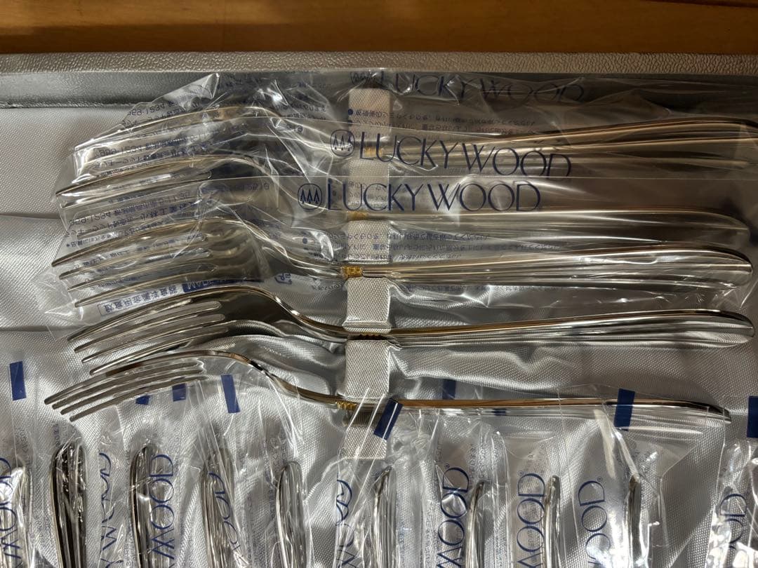 ラッキーウッド　サントラル金彩　カトラリーセット（25本:5種✕5本）
