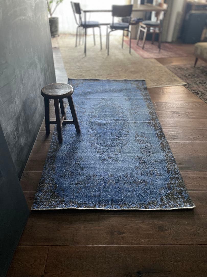 くすみスカイブルー　ヴィンテージラグ　オーバーダイ　トルコラグ
