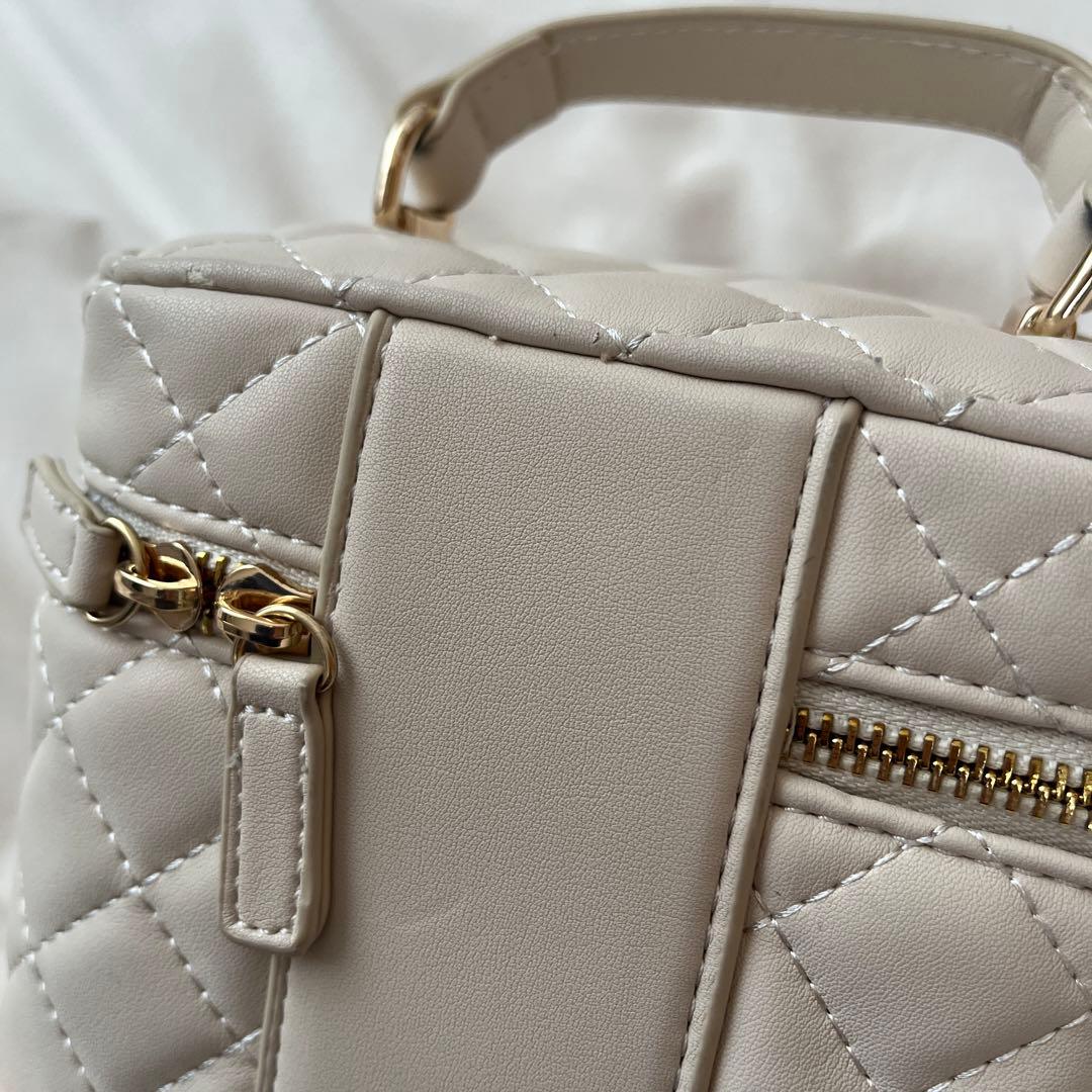 Darich キルティングスクエアミニバッグ バニティ ダーリッチ アイボリー