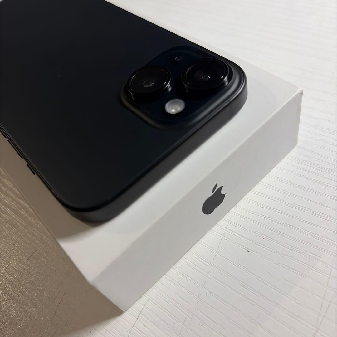 ジャビくん iPhone15 128GB ブラック SIMフリー 極美品