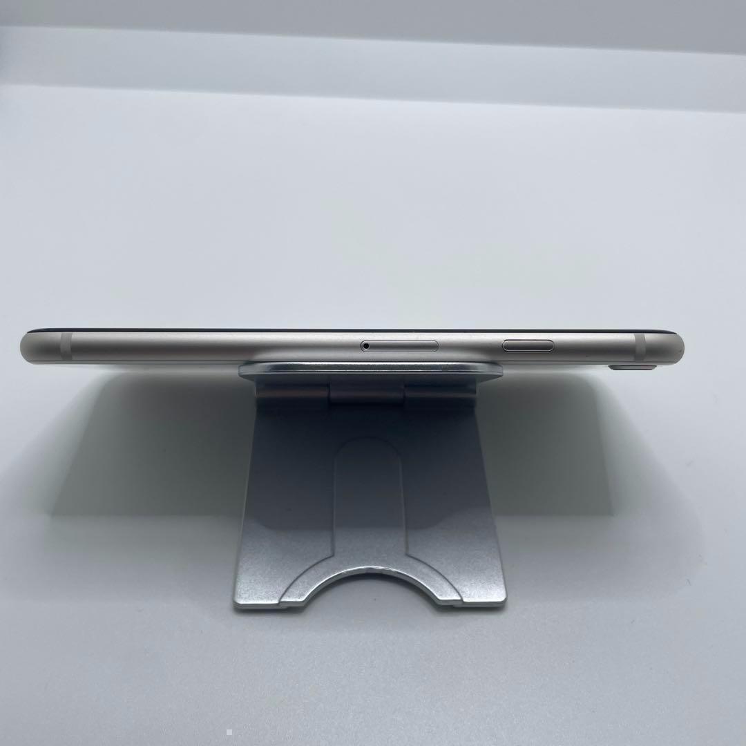 【格安美品】iPhone SE3 64GB simフリー本体 266