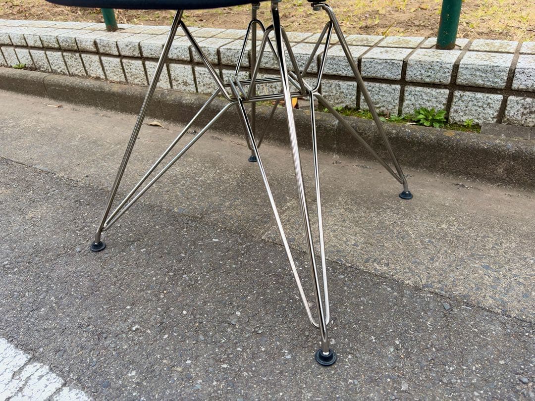 ハーマンミラー イームズ アームシェルチェア DAR ブラック 正規品