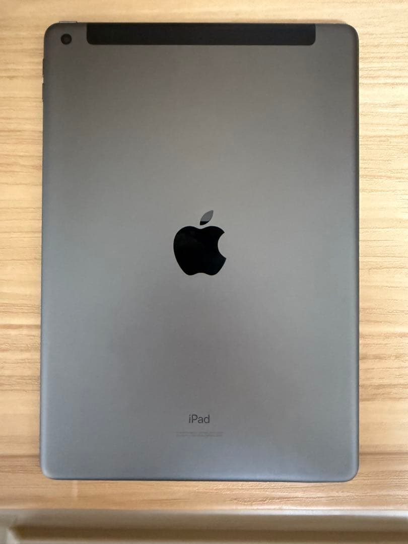 L*o様 Apple iPad 第8世代 32GB スペースグレー 本体