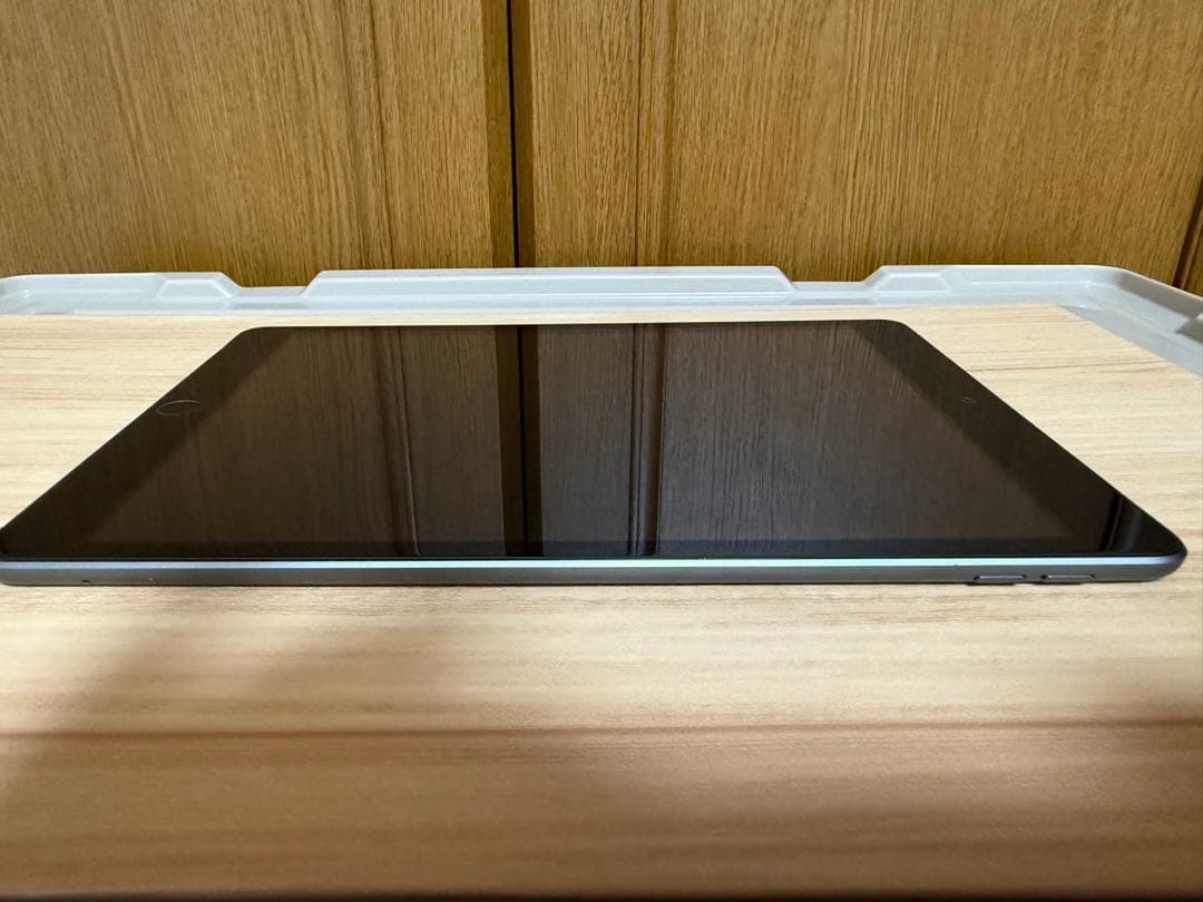 L*o様 Apple iPad 第8世代 32GB スペースグレー 本体