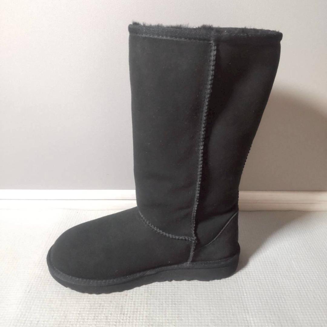 未使用級 UGG CLASSIC TALL ムートンブーツ 黒 ブラック 秋冬