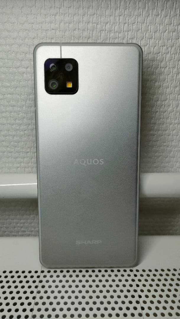 美品 AQUOS sense6s 楽天SIMフリ