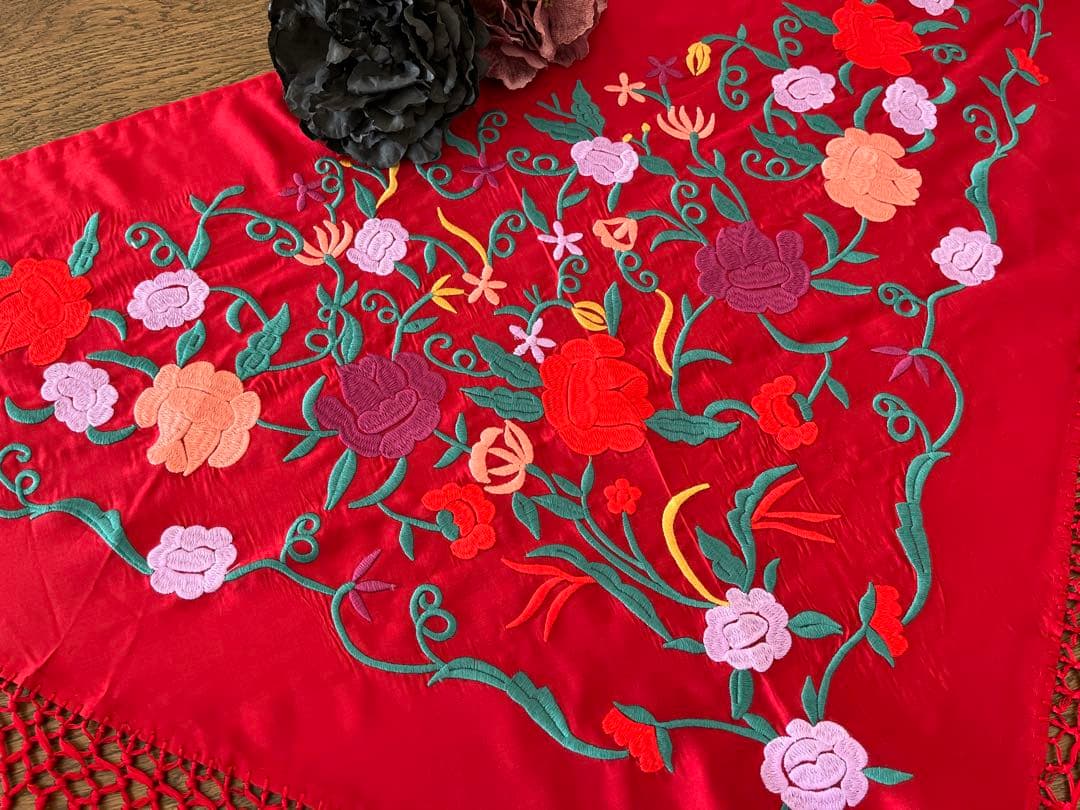 フラメンコ　刺繍シージョ　レッドxマルチカラー花柄刺繍　レッドフレコ