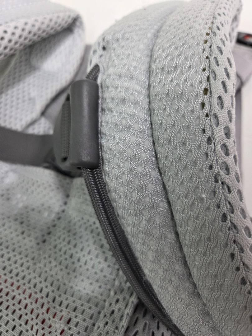 【美品】ベビービョルン　ハーモニー　メッシュ 抱っこひも シルバー