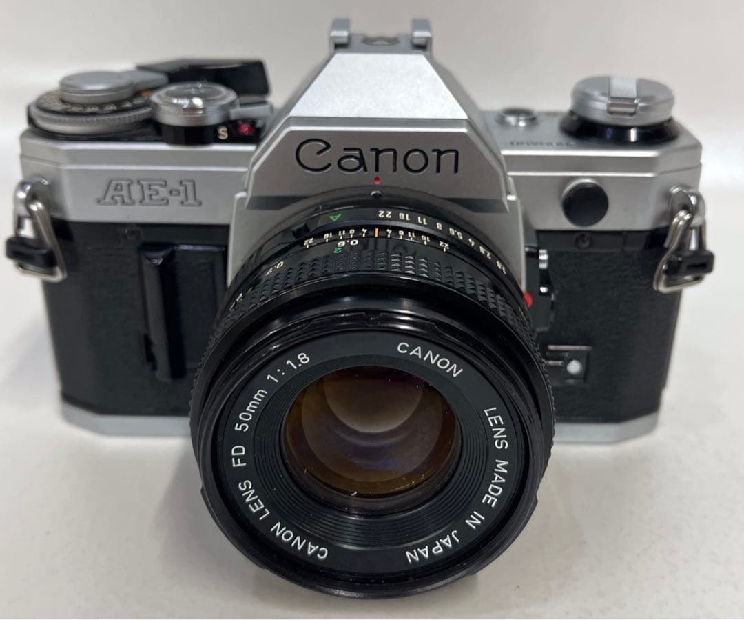 Canon キャノン　AE−1 本体のみ フィルムカメラ　レンズ