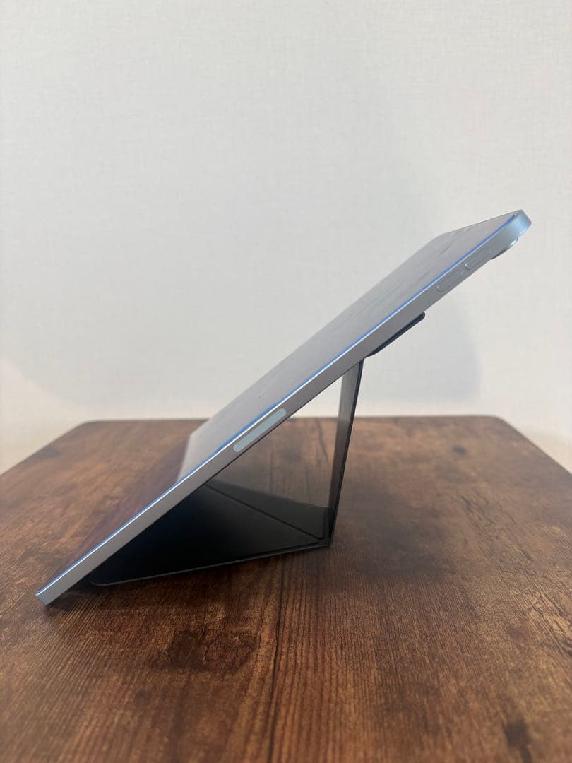 よぅ様iPad Air 11inch（M3)wifi 保護ガラス、スタンド付き