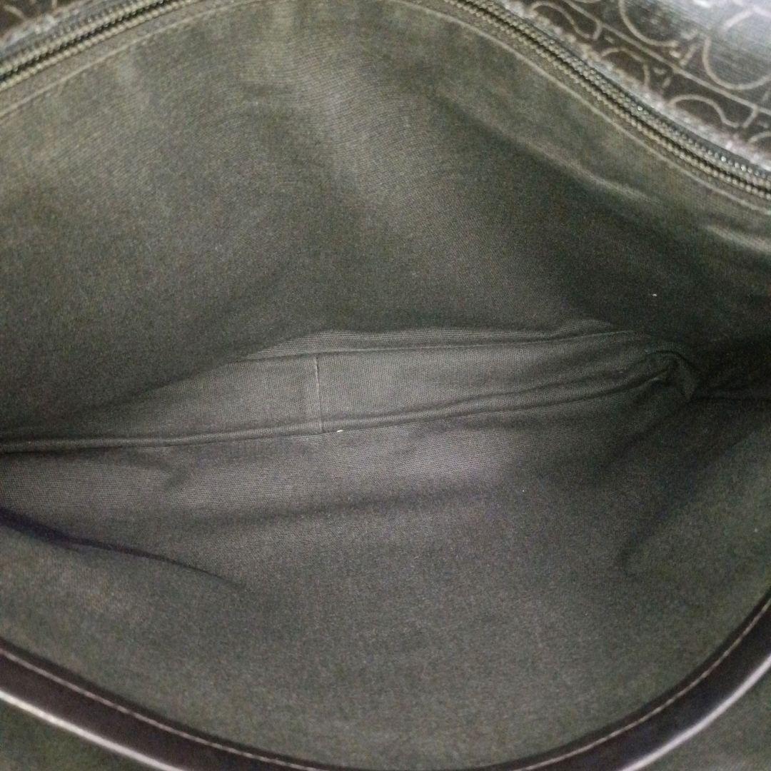 ✨Salvatore Ferragamo ガンチーニ総柄 メッセンジャーバッグ