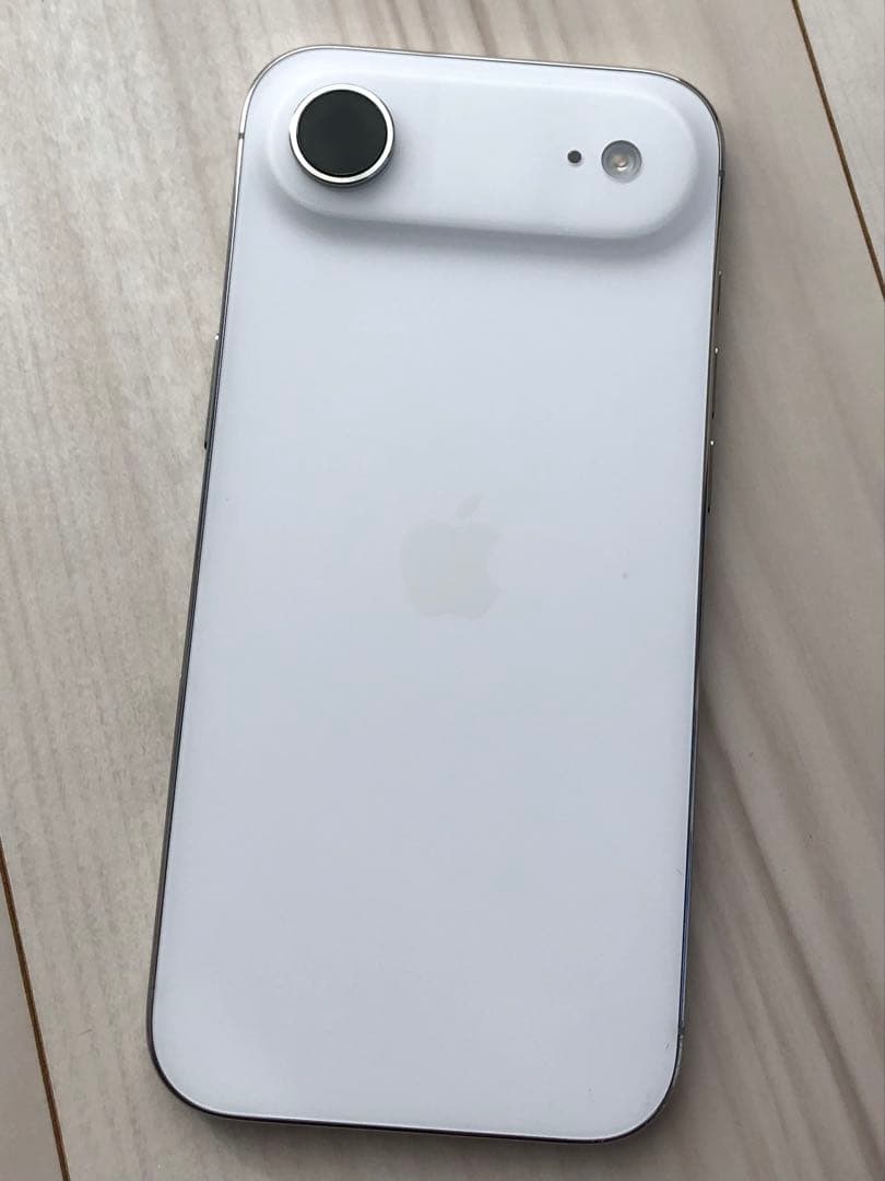 【重大な変更アリ値下げ】美品iPhone Air 256GB白