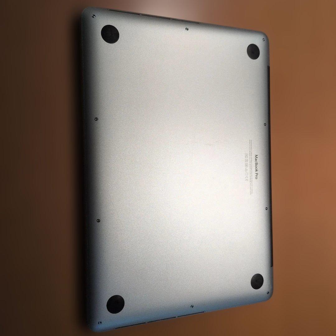 D*様 MacBook Pro A1502 128GB 本体及び充電コード（箱は