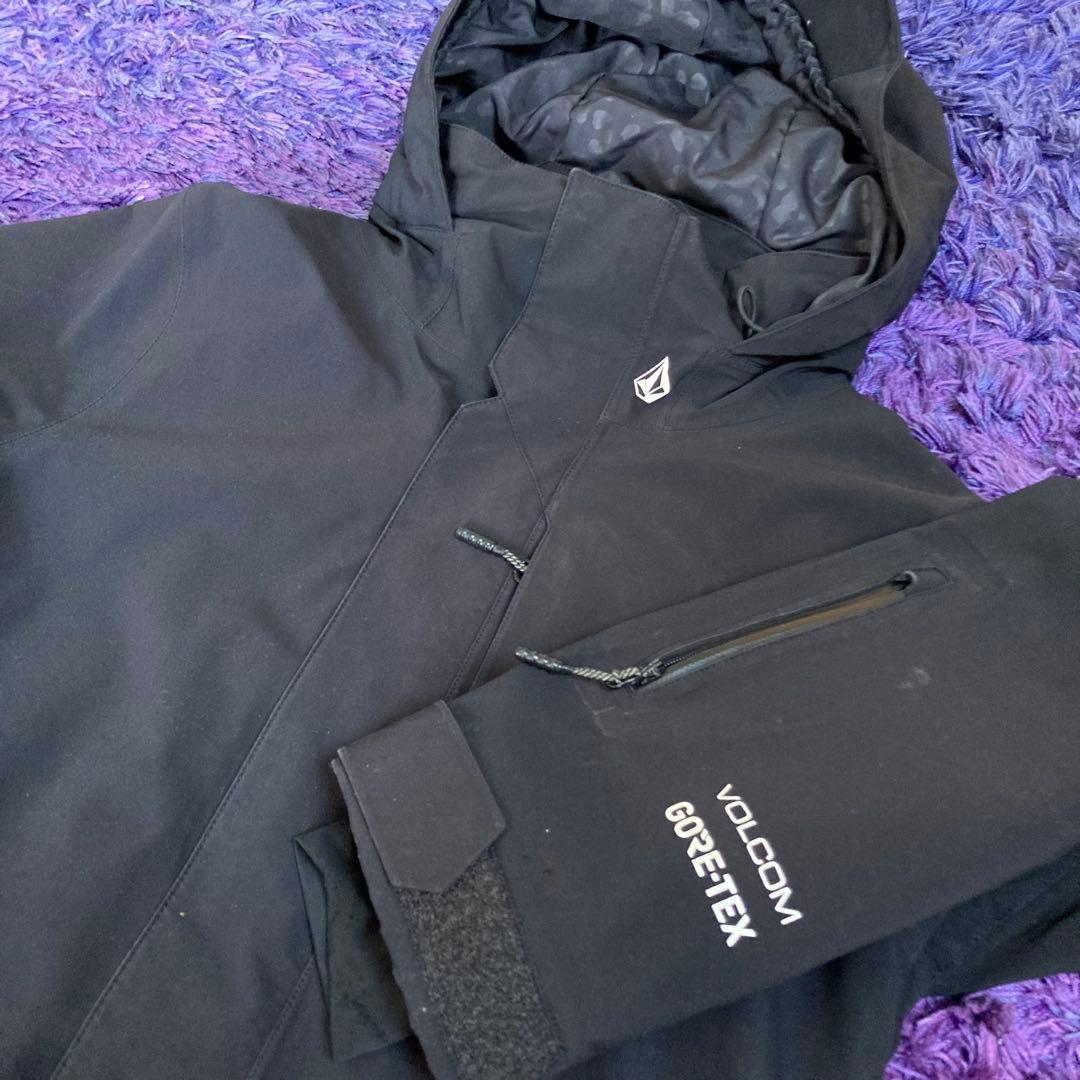 機能性抜群VOLCOM GORE-TEX スノーボードジャケット　レディースS