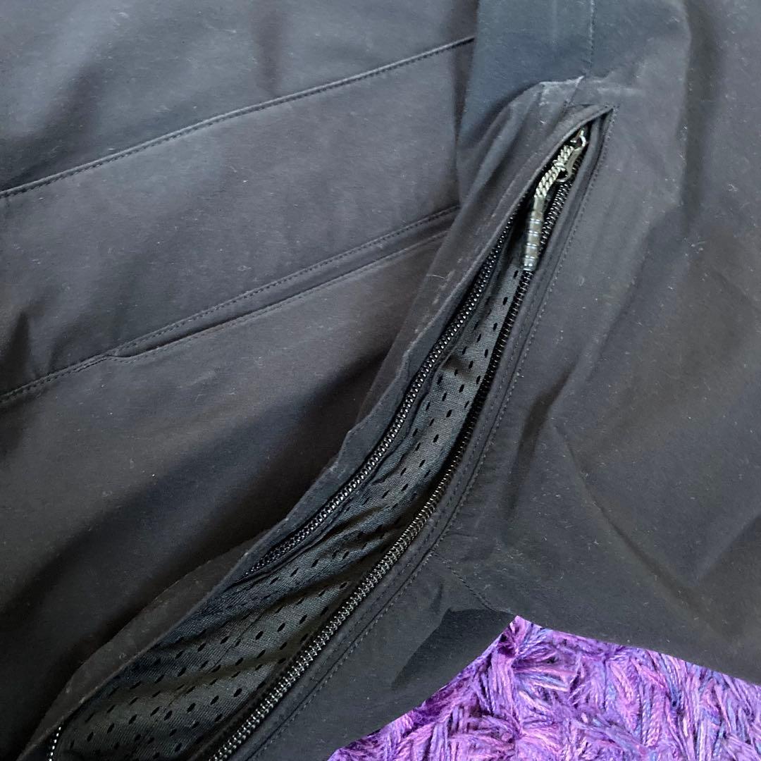 機能性抜群VOLCOM GORE-TEX スノーボードジャケット　レディースS