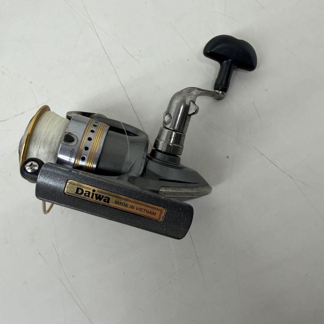 スピニングリール まとめ売り　釣り具　8個セット