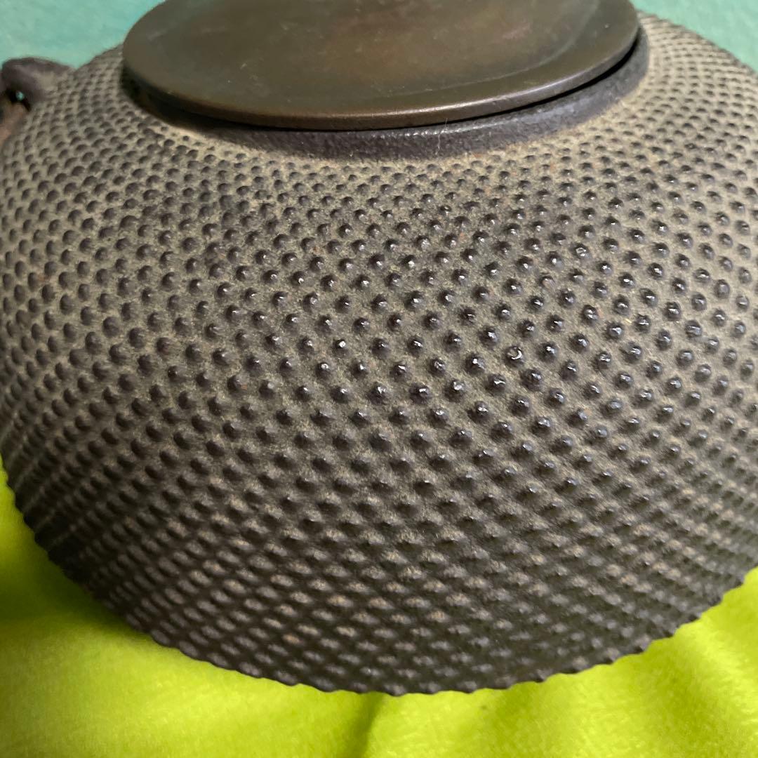 鉄製茶釜 網目模様 丸型フタ付き 長期保管品