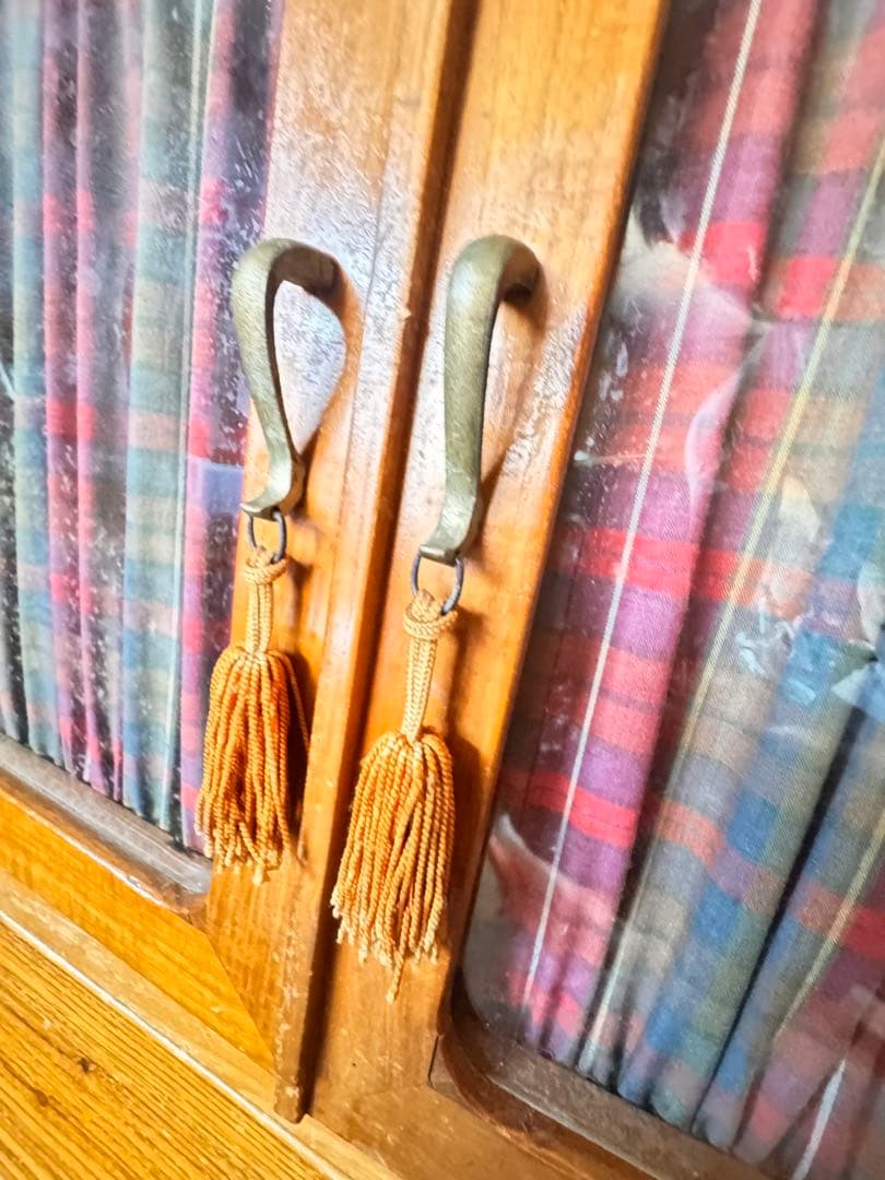 レトロ木製収納キャビネット 7引き出し