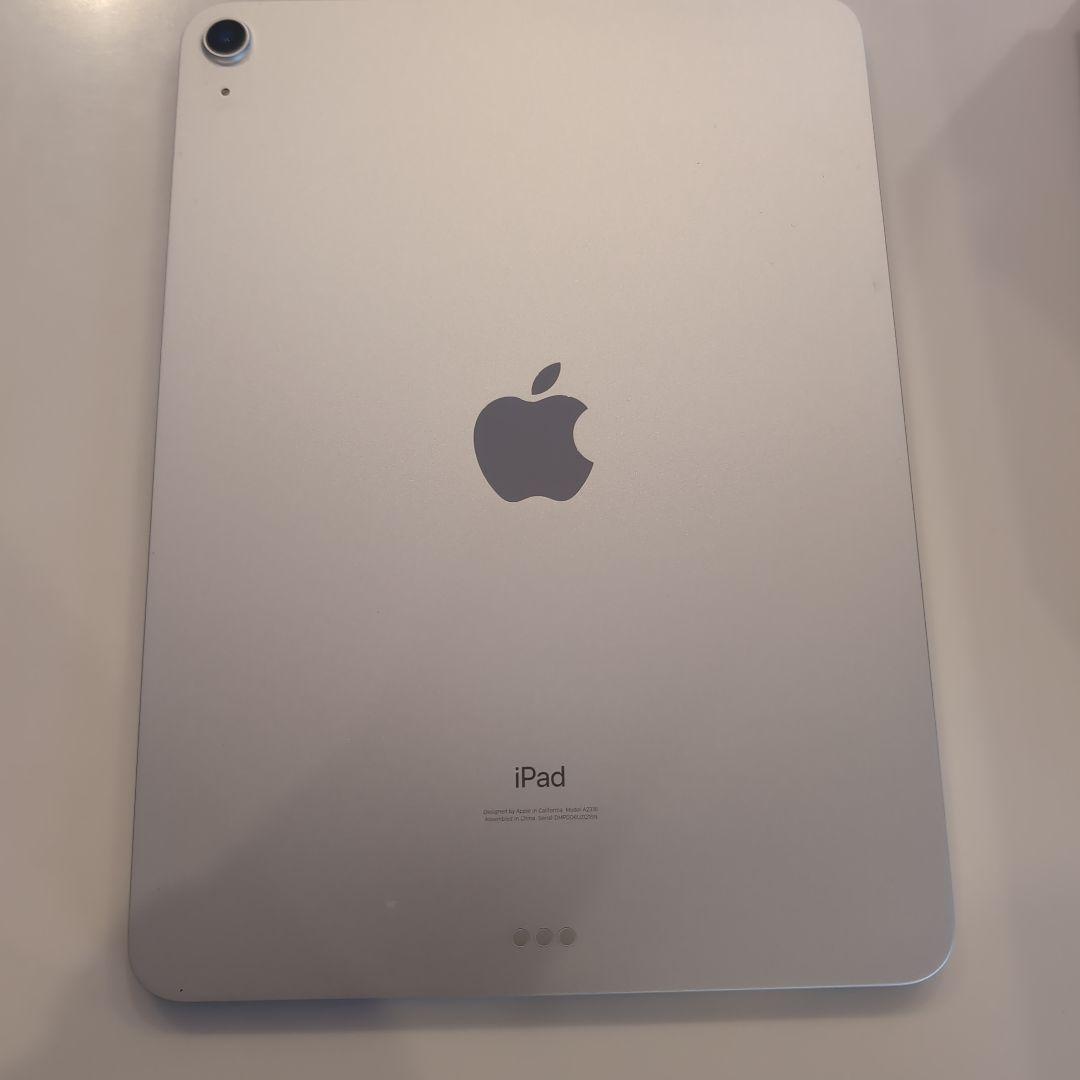 iPad Air 4世代 シルバー 美品 WiFi、箱ケーブル充電器付属