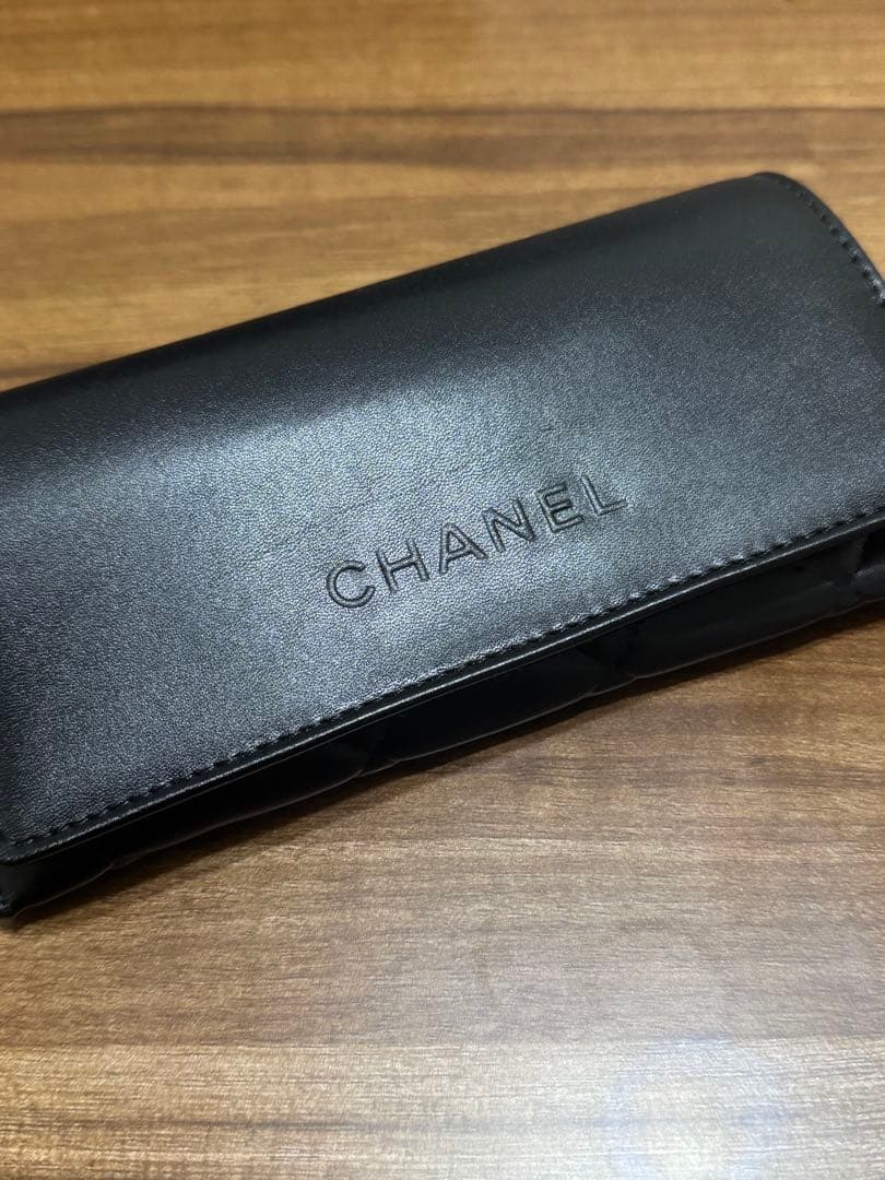CHANEL ゴールド ブラック メガネ ケース付き　値下げ可能